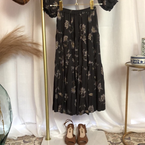 Christy Dawn set in black floral pattern size XS - Picture 3 of 8